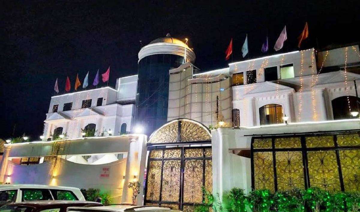 Encuentre tarifas bajas y reserve hoteles en Kanpur