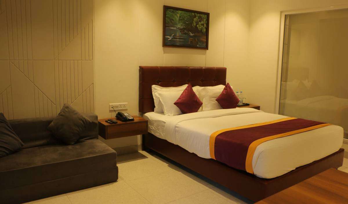 Reserve hoteles y hostales ahora en Raipur